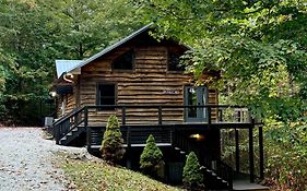 The Treehouse At The Rustic Retreat